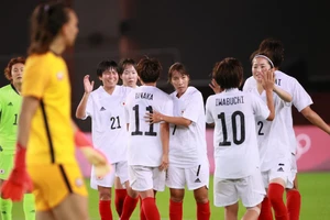 Bốn cặp đấu nảy lửa