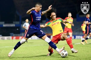 Malaysia khác rồi, M-League vẫn đá giữa đại dịch