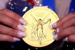 Kỳ công những tấm huy chương Olympic Tokyo