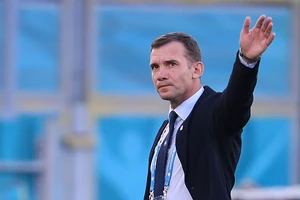 Shevchenko bất ngờ chia tay tuyển Ukraina