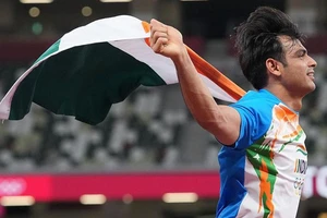 Cú ném lao 87,58m giúp Chopra thành triệu phú