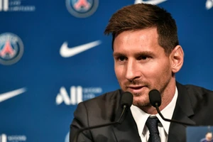 Messi tiếp tục… chầu rìa ở Brest