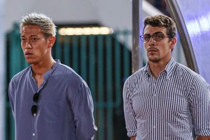 Tổng quản tuyển Campuchia lại sang châu Âu chơi bóng