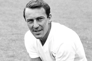 'Ngày buồn kép' của Tottenham, huyền thoại săn bàn ra đi