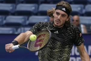 Tsitsipas nói về vaccine: Tôi không phải là bác sĩ, tiêm thì tiêm