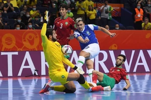 Brazil nhọc nhằn ‘vượt dốc châu Phi’