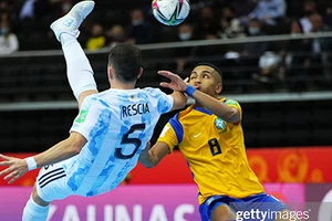 Argentina “giải quyết” Brazil chỉ trong hiệp 1