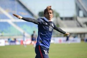 'Messi Cam' ghi bàn, Campuchia đặt một chân vào vòng trong