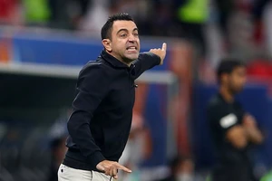 Laporta thừa nhận đang thuyết phục, nhưng Xavi khó “gật”