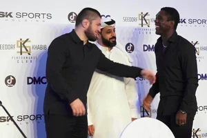 Mối duyên kỳ lạ Seedorf - Khabib cho ra ‘đứa con bóng đá’