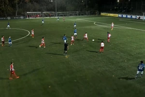 Đội trẻ Singapore đánh bại đội trẻ Đức 27-0