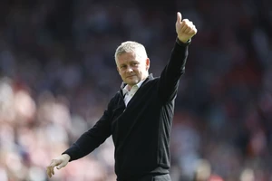 Solskjaer “rút ruột” nói gì khi ra đi?