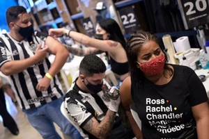 Vô địch Brazil sau 50 năm, CLB ‘thưởng lớn’ cho fan