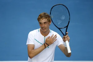 Tay vợt thuận tay trái vô danh loại nhà vô địch Olympic