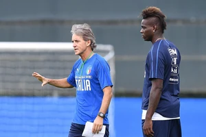 Mancini gọi lại học trò cũ 'ngựa chứng' Balotelli
