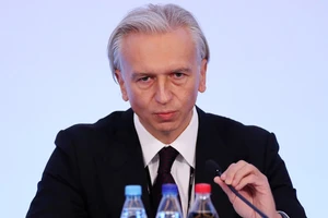 Nga phản ứng sao khi UEFA “di tản” CK Champions League?