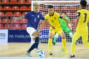 Malaysia suýt 'chết' trước Campuchia, Thái Lan hủy diệt đối thủ