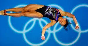 Nhảy cầu Malaysia đòi lấy hết vàng và lo tiến độ của VN