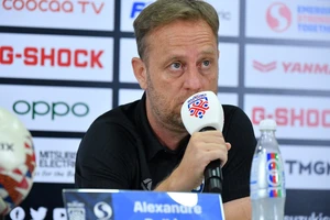 HLV Polking đau đầu vì ‘xung đột’ giữa U-23 và tuyển Thái Lan