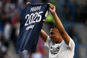 Mbappe chưa về Real, "túi khôn" của nhà vô địch