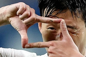 Son ghi cú đúp vào lưới K-League XI