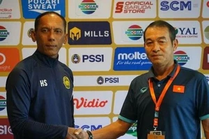 Được mời dẫn dắt U-23 Malaysia, HLV Waras bật lại