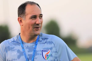 Tuyển Việt Nam tiếp tuyển Ấn Độ và Singapore trên sân Thống Nhất