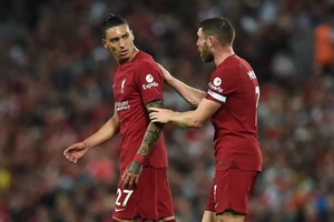 Klopp nói gì về chiếc thẻ đỏ của trò cưng Nunez