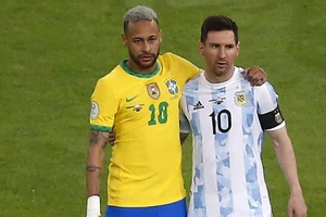 Brazil, Argentina bảo dứt khoát phải hủy, FIFA im lặng