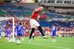 Đại diện Thái Lan thua thảm, đội của Iniesta cũng thua đậm