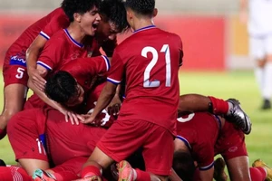 Lào thắng tưng bừng vì có 'Mai-Cồ'