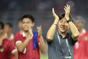 Sau khi thắng U-20 Việt Nam, ông Shin gọi hai học trò trẻ lên tuyển