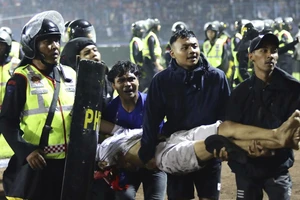 Indonesia cấm 2 quan chức CLB Arema hoạt động bóng đá suốt đời