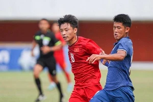 Tối nay, U-17 Việt Nam gặp Thái Lan đá chung kết bảng