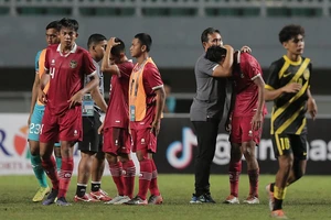 Về đâu hỡi hai người hùng bóng đá Indonesia và Malaysia?