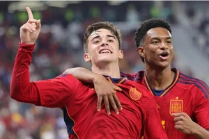 Gavi ghi bàn đẩy Fabregas khỏi “tốp 2” sau Pele