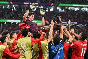 Người hùng Bono nói gì sau khi cản phá thành công 3 quả luân lưu?