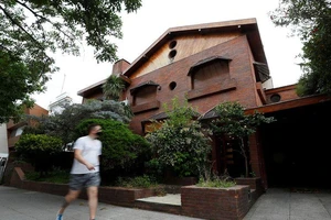 Ngôi nhà cũ của Maradona 'biến thành Fan Fest'