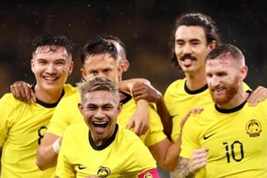 “Sư tử” bị “hổ vàng” rút hết nanh vuốt