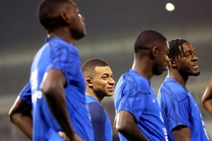 Deschamps hy vọng ba trụ cột không ‘nhận toa thuốc’