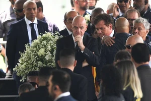 Chùm ảnh tang lễ vua bóng đá Pele