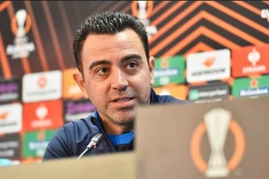 Xavi nói gì về Ten Hag?