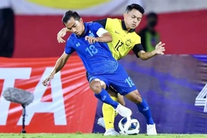 Chanathip nhận lệnh về khoác áo tuyển Thái Lan