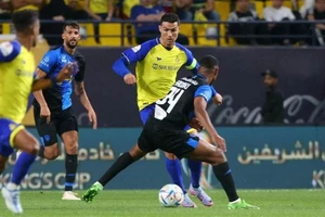 Ronaldo lần đầu bị thay thế