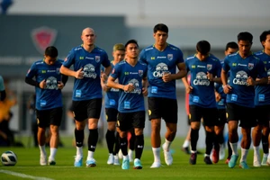 Loại hai trụ cột tuyển Thái Lan, Polking bảo “không vấn đề”