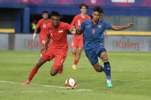 Thắng Singapore 3-1, kẻ muốn truất ngôi U-22 Việt Nam vẫn chưa thể hiện hết lực
