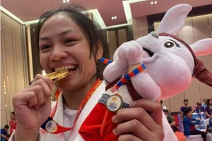 Võ sĩ Philippines đánh bại “niềm hy vọng vàng” số 1 của Campuchia