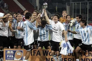 “Chìa đơn” thay Indonesia, Argentina có là “phiên bản Đan Mạch 2.0”?