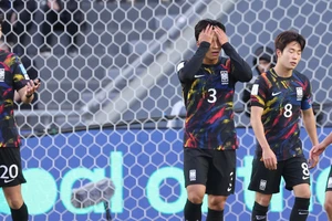 Hàn Quốc trắng tay, Uruguay lên ngôi vô địch