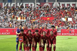 Tuyển nữ Việt Nam đừng run sợ khi đối đầu nhà vô địch và á quân World Cup